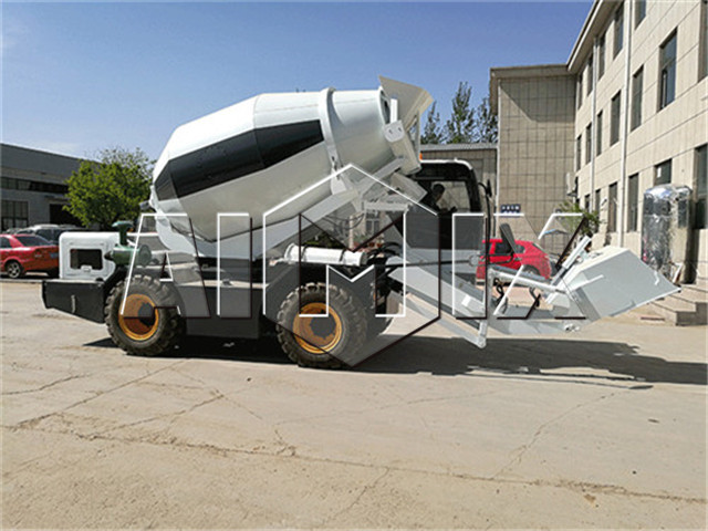 self loading mixer