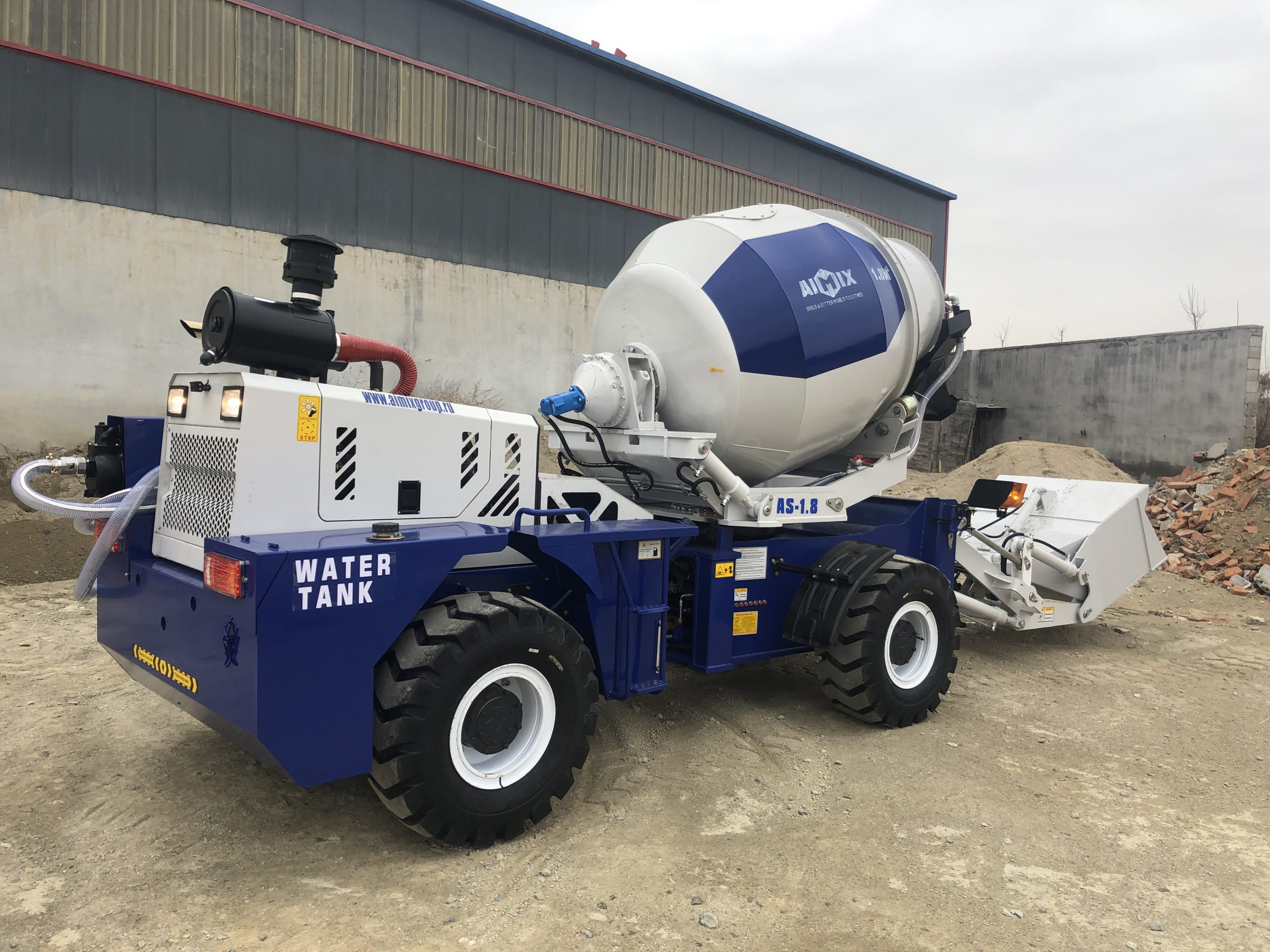 self loading mobile concrete mixer