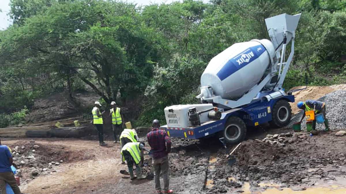 AS-4.0 self loading concrete mixer truck for road construction in Tanzania