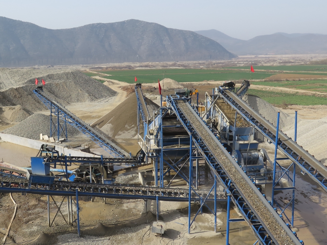 150TPH Mobile tipe crushing and screening plant